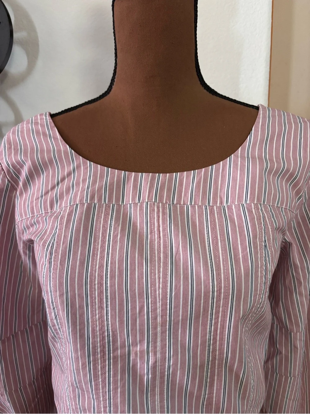 LOFT Pink and White Striped Poplin Corset Seamed Blouse SZ 4 Great Condition.
